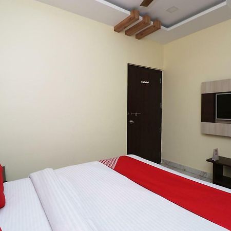 Oyo 27750 Bhagwati Residency Mirzāpur Exterior foto