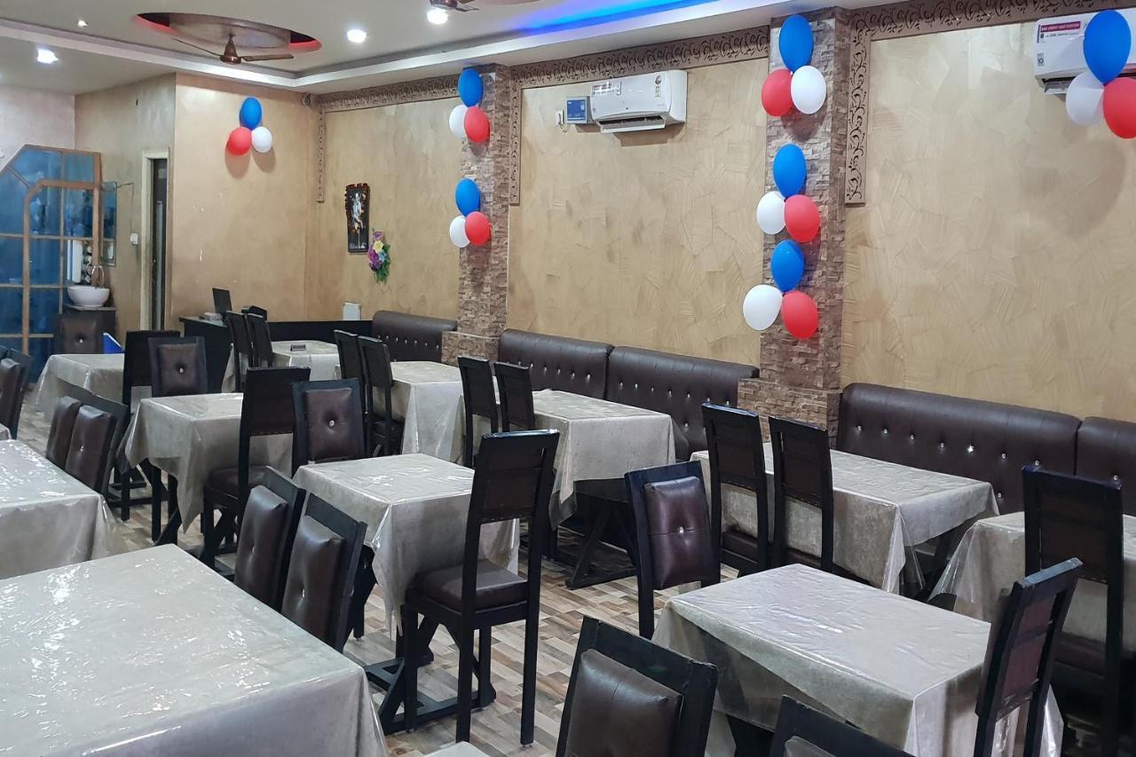 Oyo 27750 Bhagwati Residency Mirzāpur Exterior foto