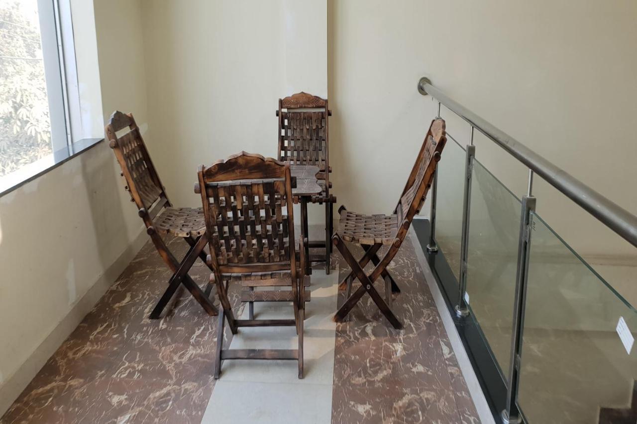 Oyo 27750 Bhagwati Residency Mirzāpur Exterior foto