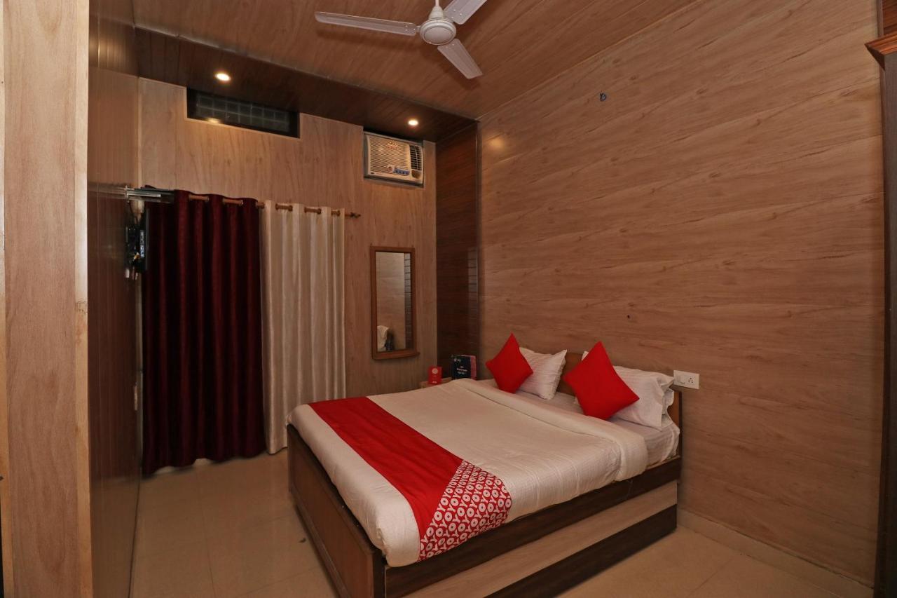 Oyo 27750 Bhagwati Residency Mirzāpur Exterior foto